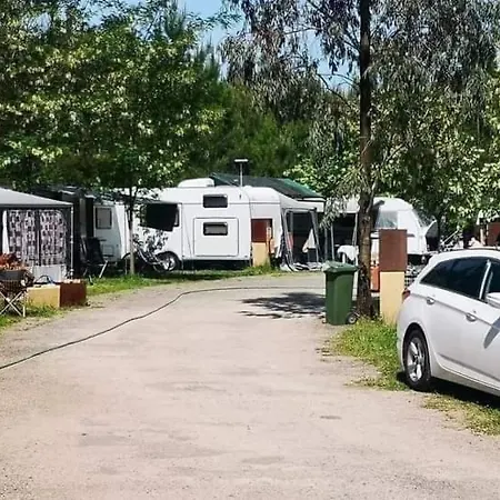 Camping Aguas Claras * Ла-Асенья-де-ла-Боррега
